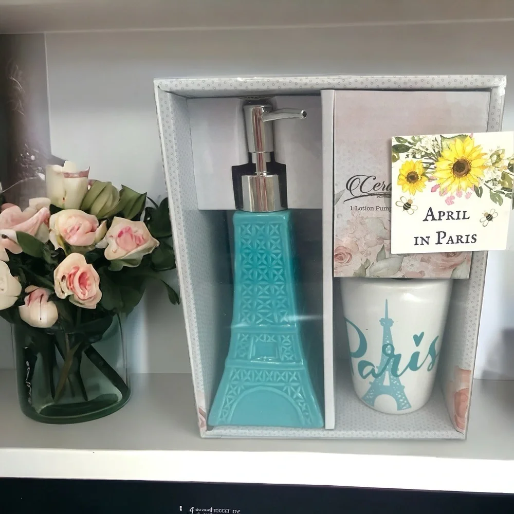 Paris Eiffel Tower Liquid Soap Pump Toothbrush Holder Set | Aqua Blue